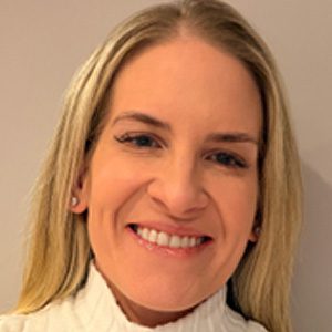 Dr Mandy Preston
